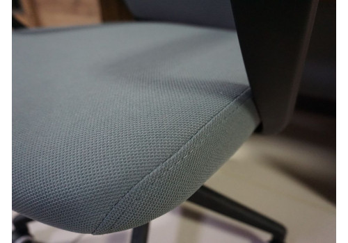 Кресло офисное вращающееся НН-5032 (625*530*1060) Серый, 919605ИМП