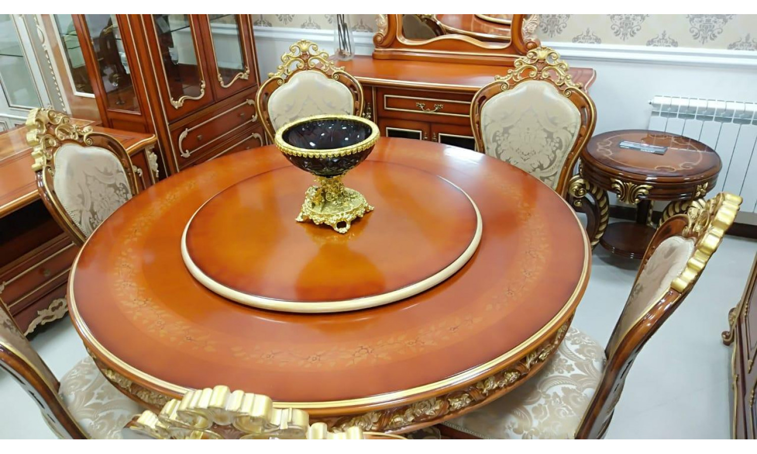 Столовая  Филадельфия FILADELFIA 700 , с круглым столом,стулья В орех