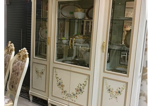 Витрина 4-дверная КАРМЕН 3912, слоновая кость