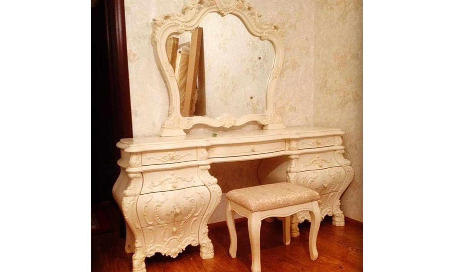 Туалетный столик с зеркалом  Мона Лиза  бежевый 8875
