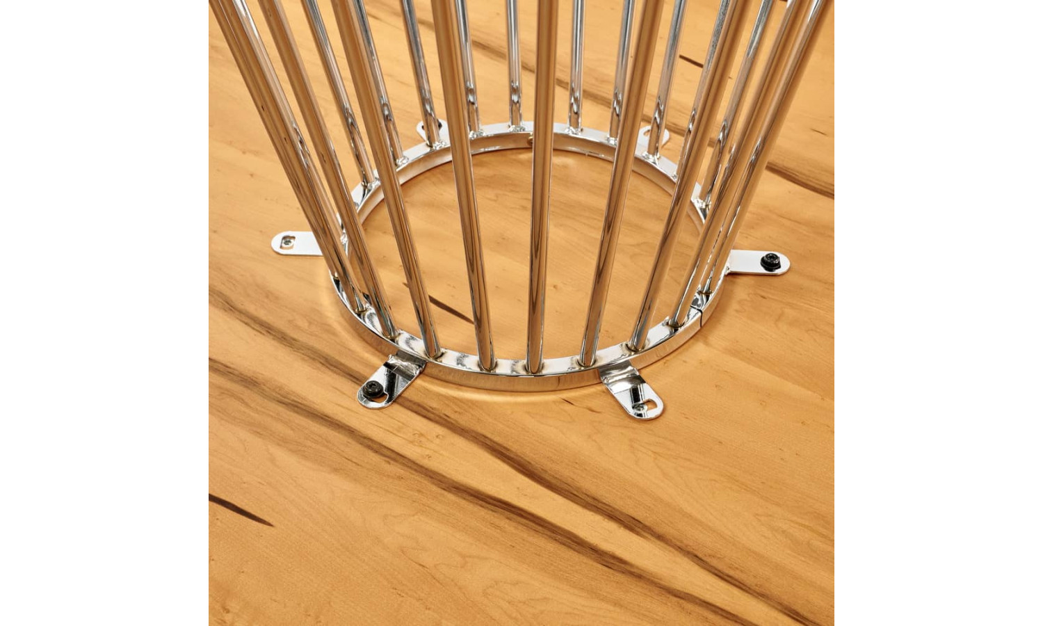 Стол Liverpool диам.110см, шпон орех лучевой набор, с хромированными ножками