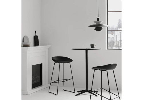 Стул полубарный Neo чёрный с чёрными ножками