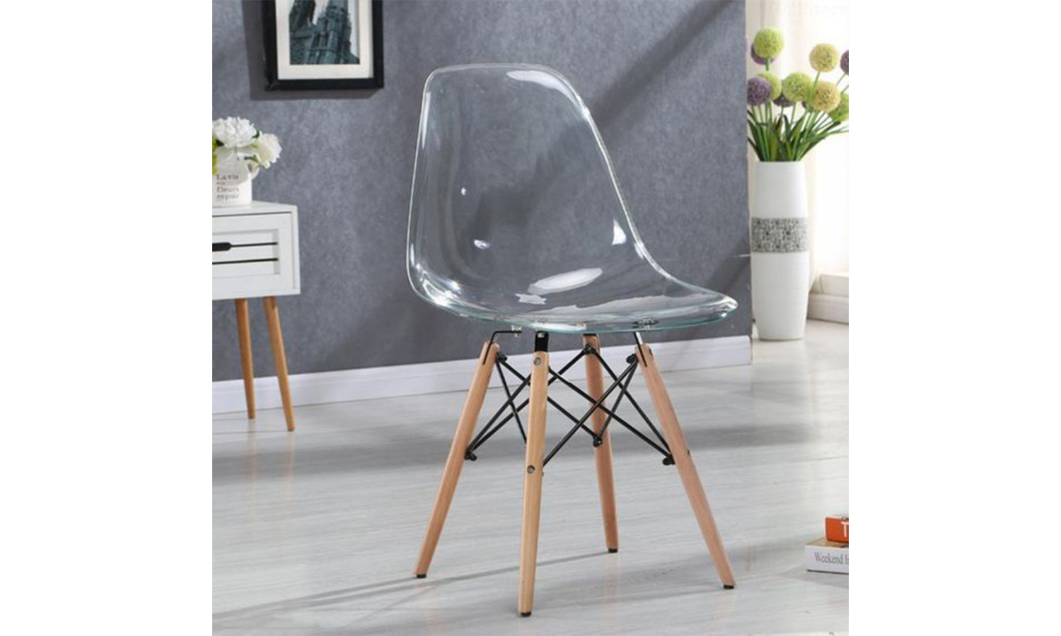 Стул Eames прозрачный