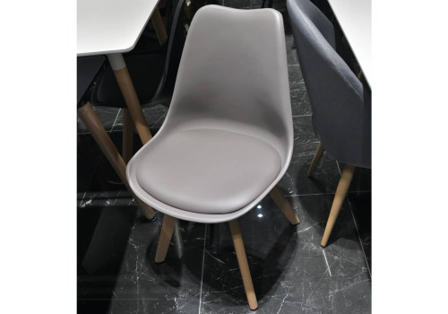 Комплект из 2-х стульев Eames Bon латте