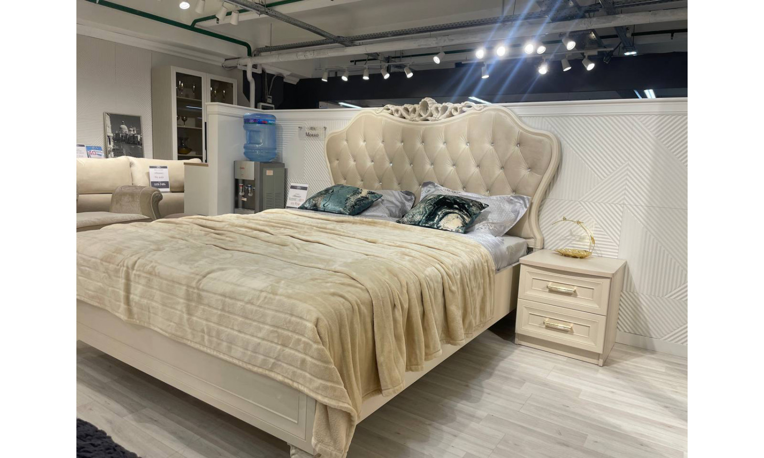 Спальня Мокко бежевый 4-ств с тумбами 1,6м