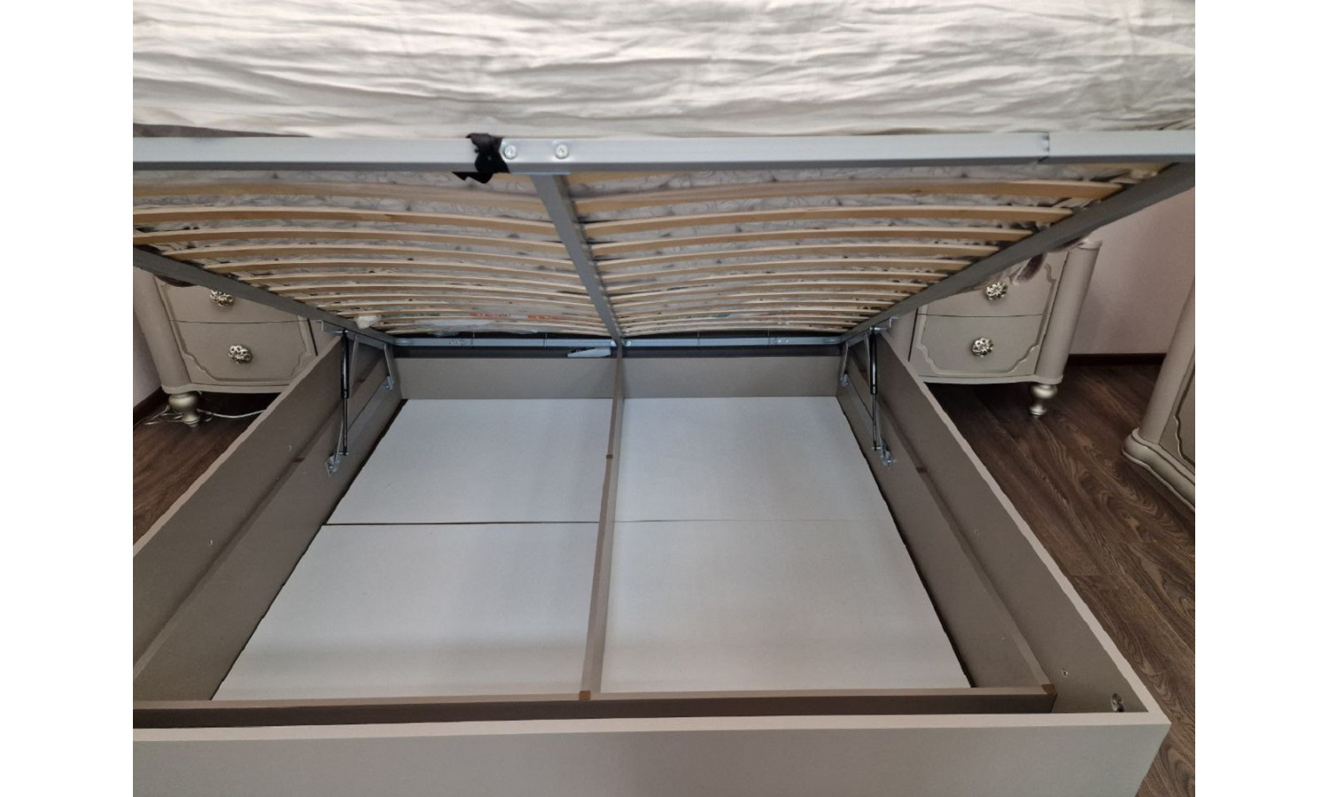 Ящик с подъемным механизмом Лали серый 160х200