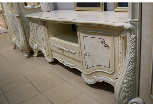 Гостиная Марселла крем корень глянец