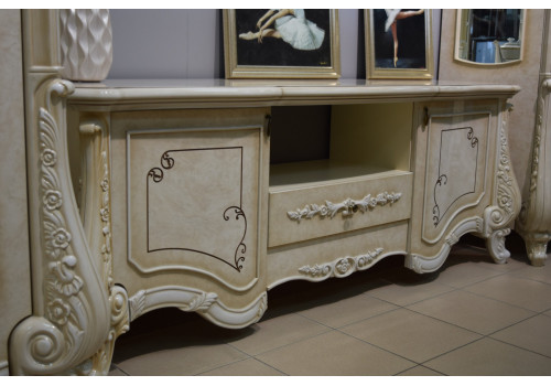 Гостиная Марселла крем корень глянец