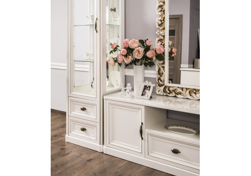 Гостиная Натали белый глянец 1+комод+зеркало+1