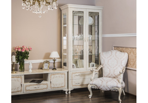 Витрина Патрисия крем корень глянец 2-ств