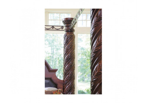 Кровать North Shore B553-150 двуспальная c балдахином