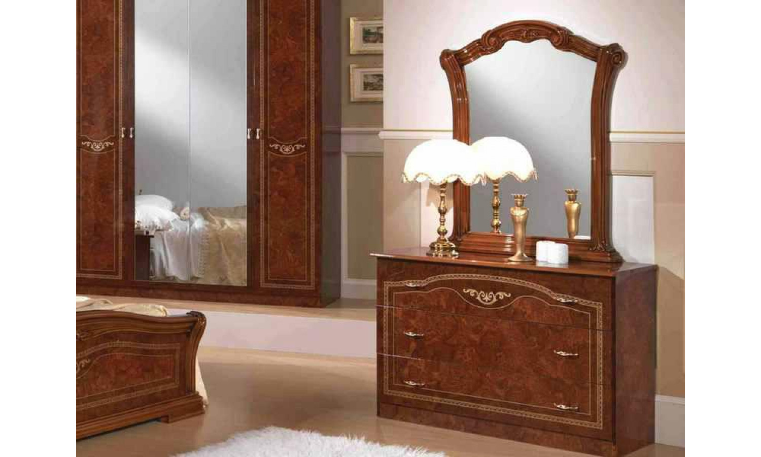 Комод (ДСП)  с зеркалом к кровати 1800    ИРИНА