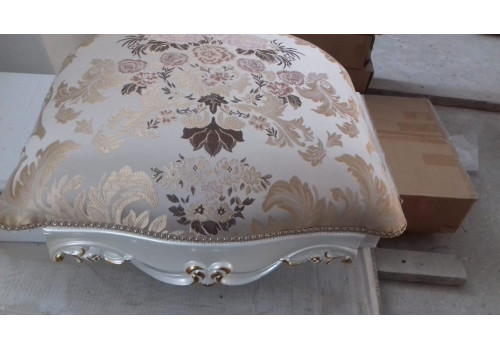 Кресло  Моника , жемчужно-белый глянец с золотом