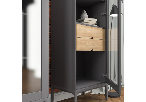 Витрина праваяс полками и ящиками, Верона