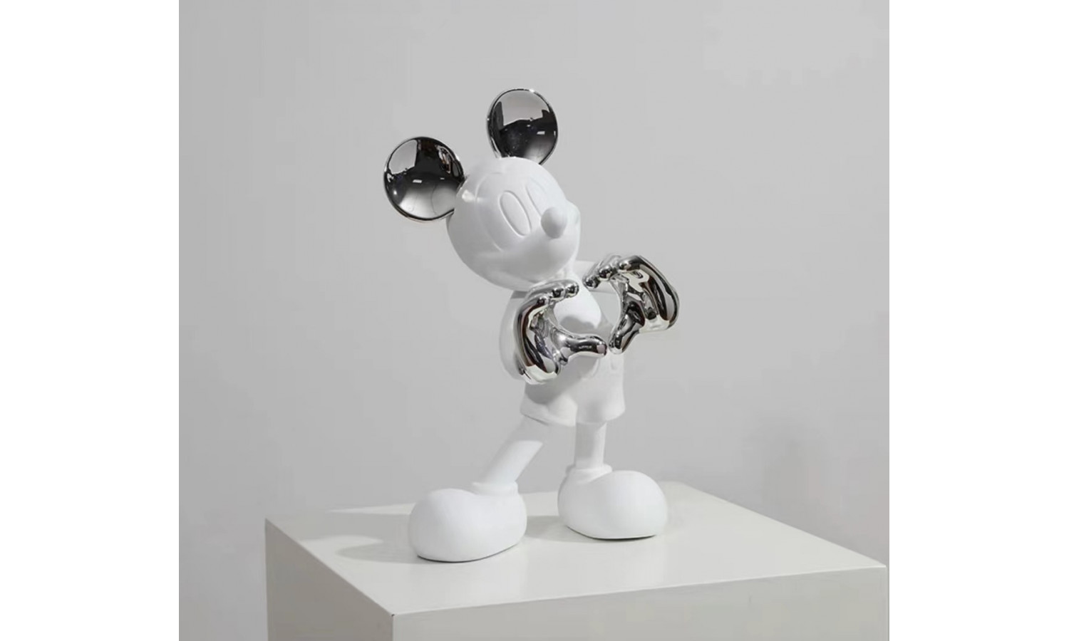 Статуэтка Микки Маус с серебром IST-077, 29 см, белый